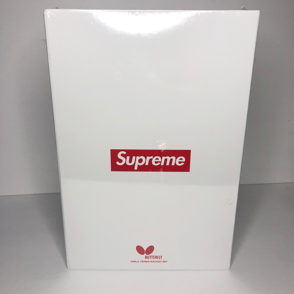 Supreme butterfly ping pong paddle 🏓 with balls